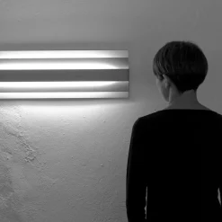 ALETA LED Wandleuchte mit eleganter Blende aus Metall-Lamellen