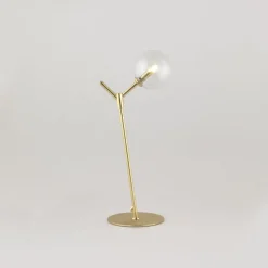 ATOM Hohe Tischleuchte in minimalistischem Design