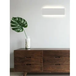 BRANCO Lange Wandleuchte mit LED Up- und Downlight