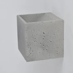 BUCI Wandleuchte aus Leichtbeton