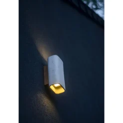 CONTEAK Elegante Wandleuchte aus Beton für innen oder aussen