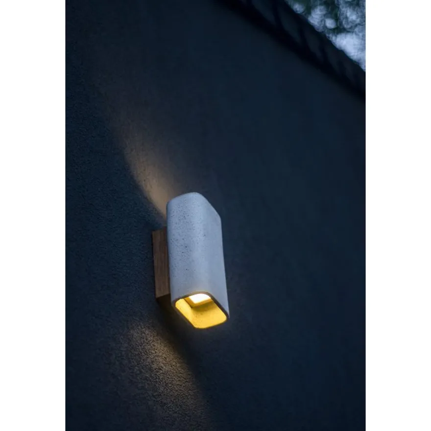 CONTEAK Elegante Wandleuchte aus Beton für innen oder aussen