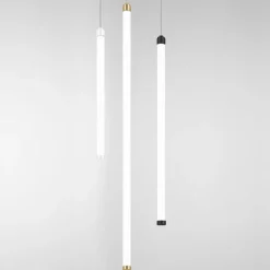 COSIMA Italienische Design Linienleuchte vertikal