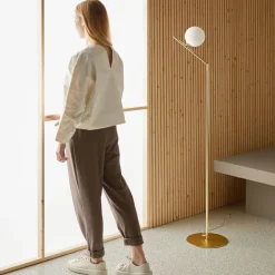 DAVOS Moderne Design Stehleuchte mit Glaskugel