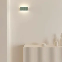 DUNE Lineare Wandleuchte mit gewellter Front