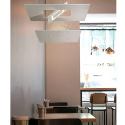 DUPLICO Flache quadratische LED Hängeleuchte mit Raffinesse
