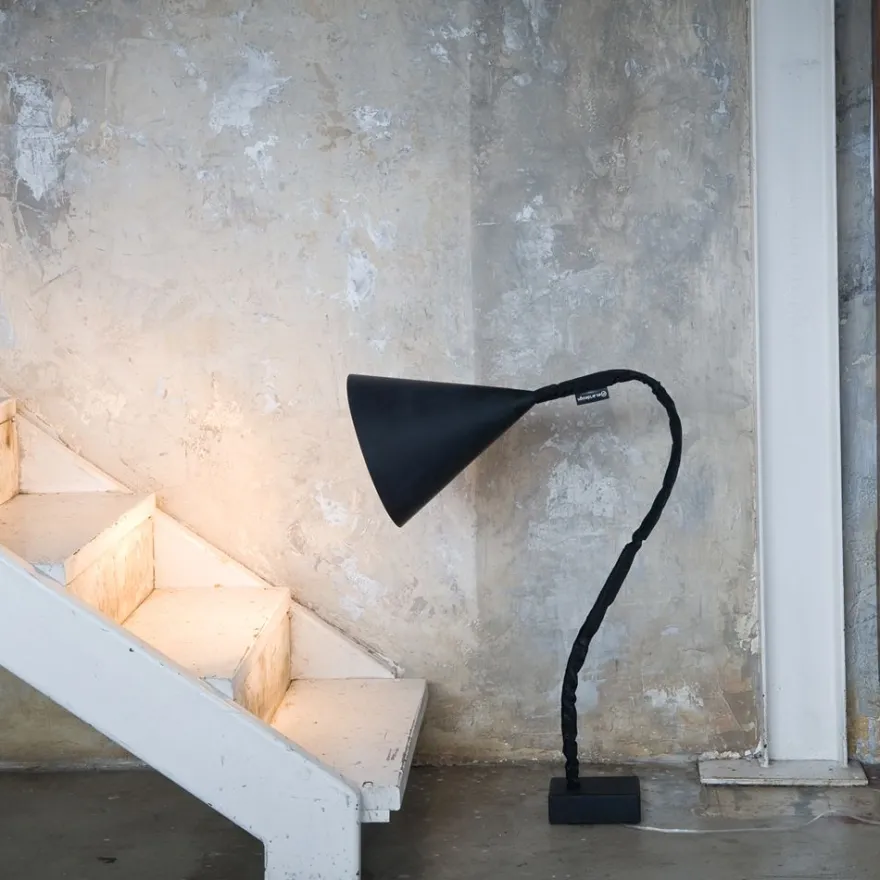FLOWER LAVAGNA Design Bodenstehleuchte aus Italien