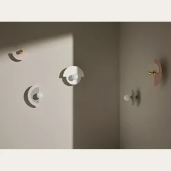 HABAN Wandleuchte mit farbigen Elementen