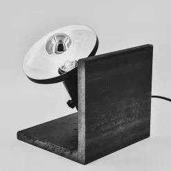 IRON BEAM Design-Tischleuchte