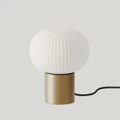 IRZO Moderne Tischleuchte mit Opalglas