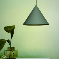 KONKO LIGHT Farbige Pendelleuchte in Kegelform