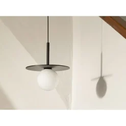 LAORI Design Pendelleuchte mit Opalglas-Kugel