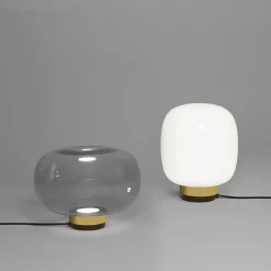 LEGÈR Glas-Tischleuchte mit LED in zwei Größen
