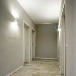 LONA Wandleuchte aus Keramik