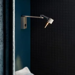 MANHATTEN Wandleuchte mit flexiblen Wandarm in Nickel