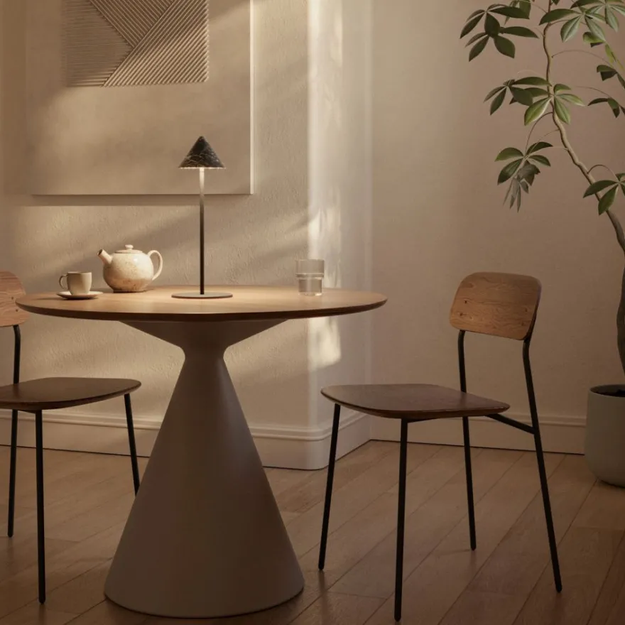 MARBLE Kleine Design-Tischleuchte mit Marmor-Schirm