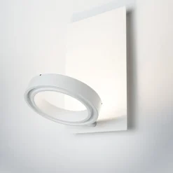 META Design Wandleuchte mit drehbarem LED Ring