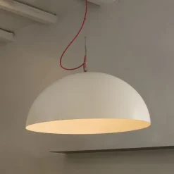 MEZZA LUNA Sehr große Hängeleuchte in weiss