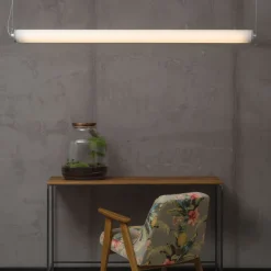MUDEST Lange LED Hängeleuchte aus Beton