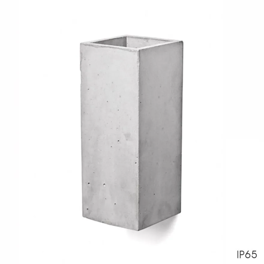 ORTHO 65 Zweistrahlige Beton-Außenleuchte