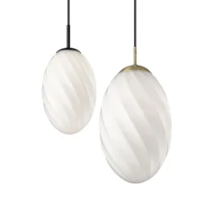 SWING I Nostalgische Pendelleuchte mit Opalglas