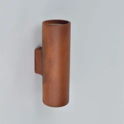 UMA C Zylindrische Wandleuchte in Rost