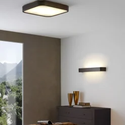 URS Lange Wandleuchte mit Blende aus Holz